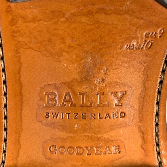 BALLY Size 10 Avery Brown Perforated Pebble Grain Leather Wingtip Boots - Picture 7 of 9